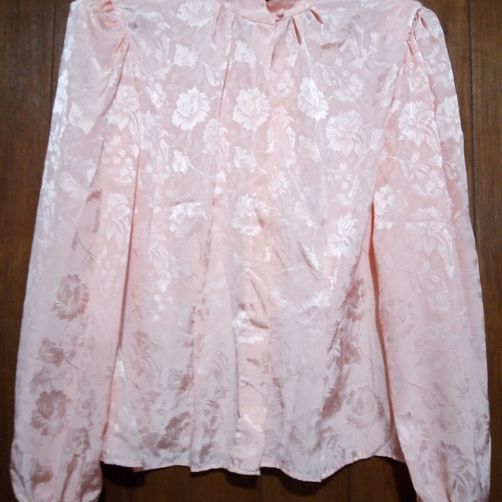 Vintage Robyn's Nest Woman's Silk floral Blouse